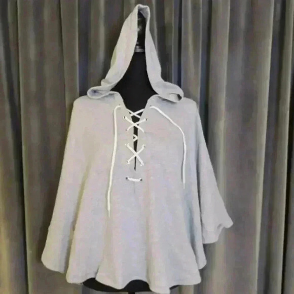 Victoria's Secret Tops - Victoria's Secret Women's Gray Hoodie Sweatshirt Poncho Cape Jacket Size S